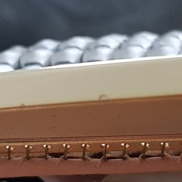 Glomesh Bone Style 212 Bag. Unused. Still in box with 1977 sales receipt. - Picture 13 of 16